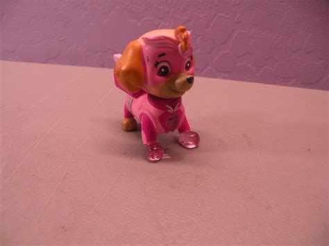 Paw Patrol Mighty Pups Light Up Badge And Feet Skye Figure Pink Works 4622471240