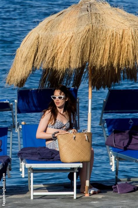 Lily Collins Lily Collins Nude OnlyFans Leaks The Fappening Photo 339823 FappeningBook