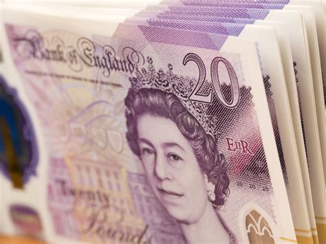 UK Minimum Wage - Good News for Migrant & Low Skilled Workers