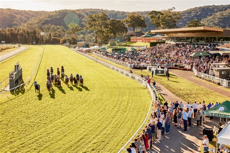 GOSFORD TWILIGHT RACE DAY - The Entertainment Grounds
