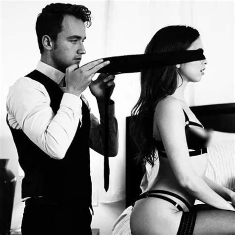 Iris Europ Erin Nat Rlich Solo Gro E Muschi Dildo Action Sch Nes Kleid Und High Heels