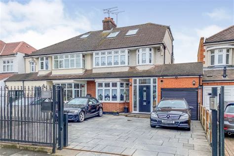 Homes For Sale In Gidea Park Buy Property In Gidea Park Primelocation