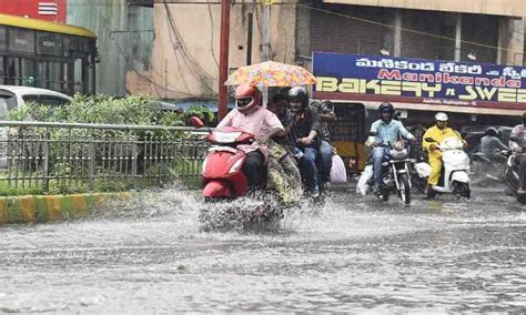 Incessant Rains Throw Normal Life Out Of Gear In Visakhapatnam