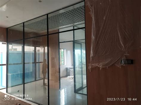 Black Frame Aluminum Toughened Glass Office Partition At Rs 450 Sq Ft In Faridabad