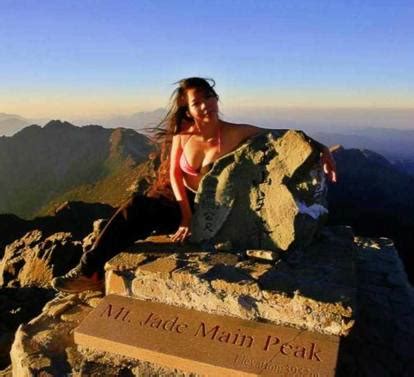 E Morta Gigi Wu Latleta Di Taiwan Che Scalava Le Vette In Bikini Corriere It