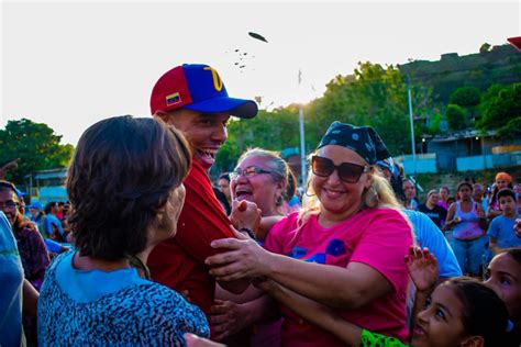 Alcaldía Charallave on Twitter RT HumbertoMarte Feliz Día