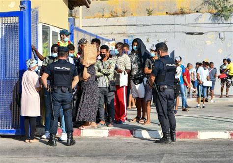 España anuncia que pasos fronterizos de Ceuta y Melilla se abrirán en