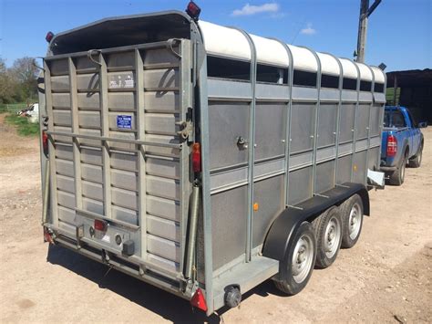 Secondhand Trailers Livestock Ifor Williams TA510 14ft Tri Axle