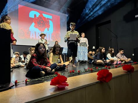 Amares Pe A De Teatro Protagonizada Por Alunos De Amares Assinala