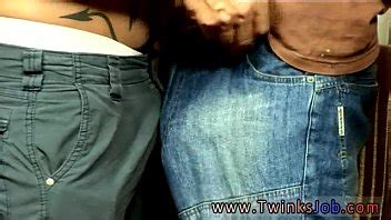 Más joven irlandés gay chicos Sexo con poca frecuencia consigue un