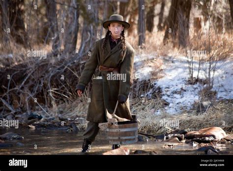 HAILEE STEINFELD, TRUE GRIT, 2010 Stock Photo - Alamy