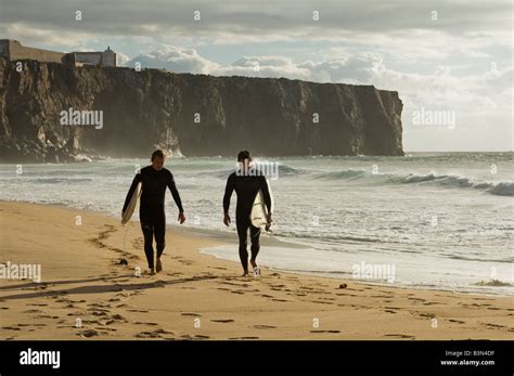 Surfers, Tonel Beach, Sagres Stock Photo - Alamy