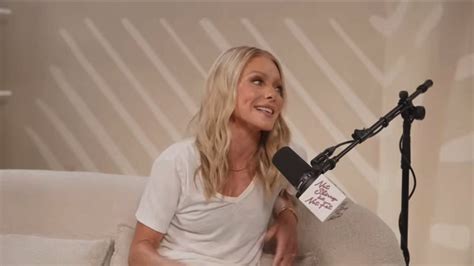 Video Kelly Ripa Talks Morning Sex While Sharing Mark S Preferences