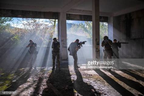 1,219 Military Swat Team Stock Photos, High-Res Pictures, and Images - Getty Images