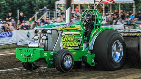 Tractor Pulling Pro Stocks Tractors Freeport Il Midwest Summer