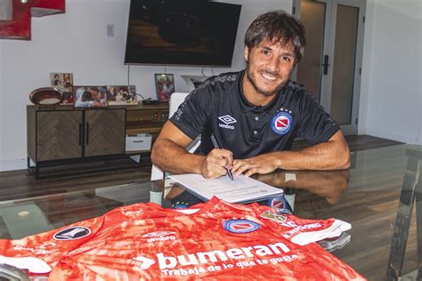 Argentinos Juniors on Twitter AAAJ Kevin Mac Allister extendió su