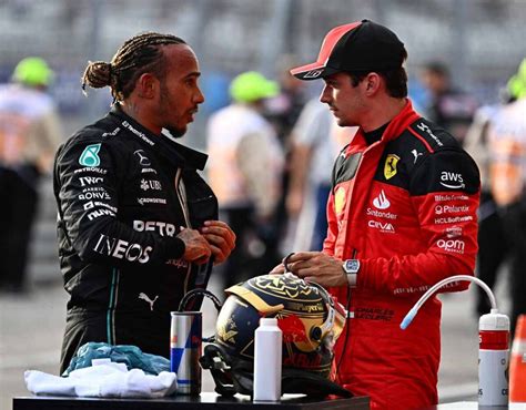 Scuderia Ferrari anuncia Lewis Hamilton como novo piloto para 2025