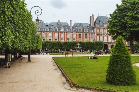 Why To Visit The Place Des Vosges One Of Paris Loveliest Squares Artofit