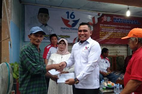 Partai Perindo Beri Bantuan Izin Dan Modal Umkm Kepada Puluhan Warga