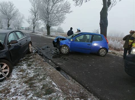 Wypadek W Powiecie W Oc Awskim Latka Trafi A Do Szpitala Zdj Cia