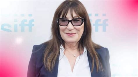 Anjelica Huston Wiki Bio Age Height Weight