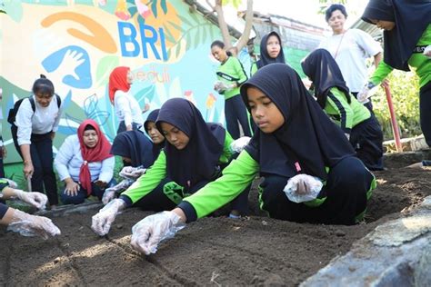 Foto Peringati Hari Anak Nasional Begini Cara Unik Bri Ajak Anak Sd