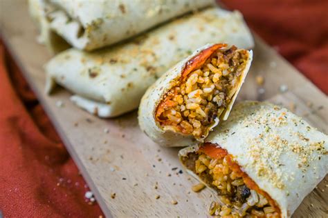 Easy Baked Pizza Burritos - The Love Nerds