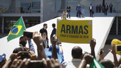 Bancada da bala pede liberação de armas em locais de votação