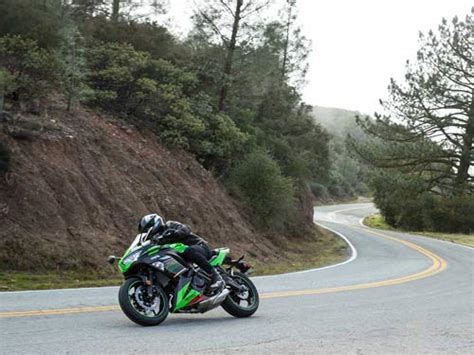 Kawasaki Ninja 650 vs. ZX-6R Head-to-Head Comparison: Which One Should Be Chosen? - Wheelingaway.com