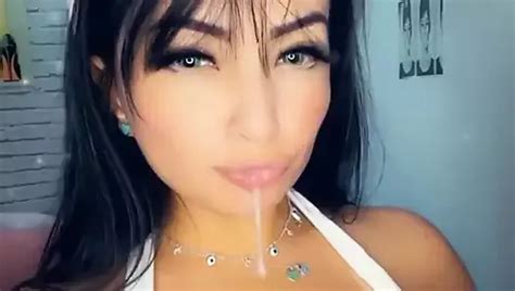 Who Likes To Watch A Sexy Latina Twerking Amateur Porn Feat Emanuelly Raquel By Faphouse