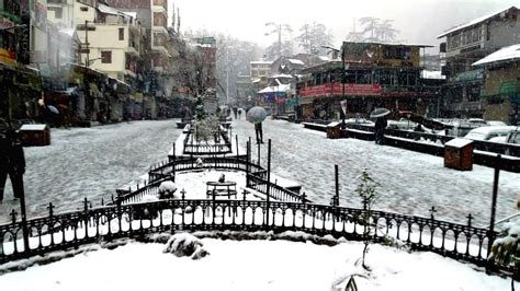 Manali gets snow, Shimla rain