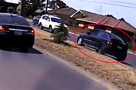 Video Shocking Dash Cam Footage Captures Car Going The Wrong Way