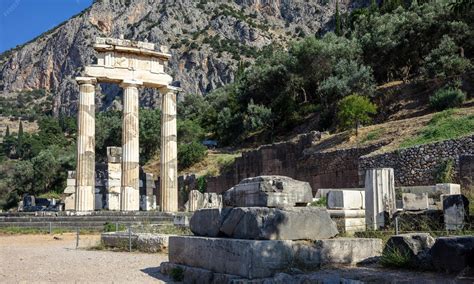 Premium Photo | Delphi greece delfi archaeological site ancient greek ruins