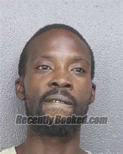 Recent Booking Mugshot For Cedric Antione Hutchins In Broward County