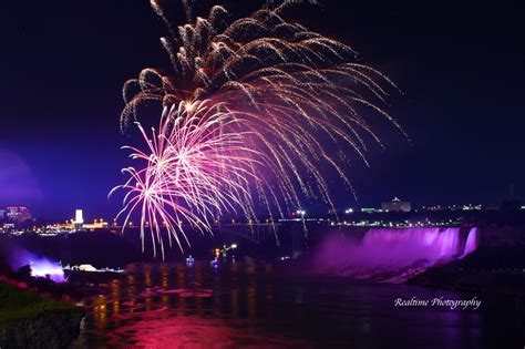 Niagara Falls, Canada Fireworks 2018 - Realtime Photography