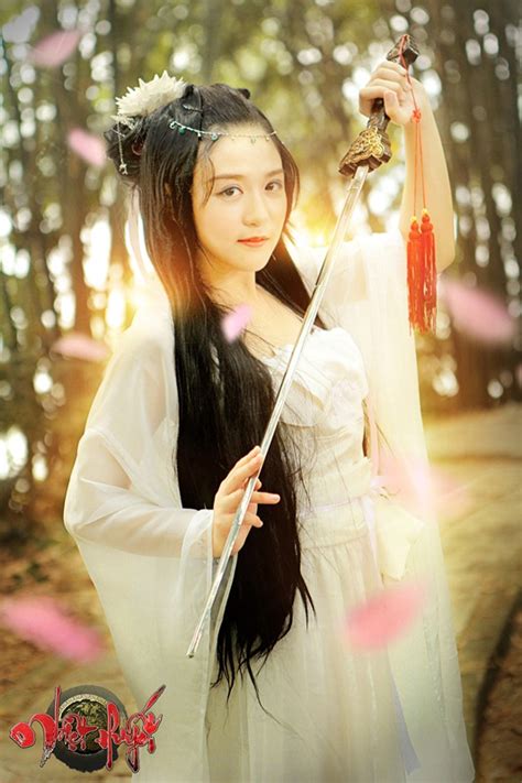 Hot Girl Th O H Ng Quy N R Trong Cosplay Nhi T Huy T Online