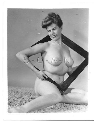 Original Vintage S S Nude Rp Well Endowed Woman Holds Picture