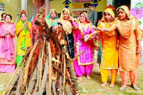 Lohri : A fading folk festival - Jammu Kashmir Latest News | Tourism ...