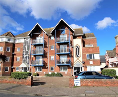 Marine Parade East Clacton On Sea Bed Apartment Pcm