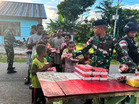 Penghujung Ramadhan Satgas Pamtas Statis Ri Png Yonif Kb Bagikan