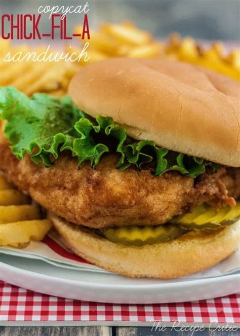 Copycat Chick-fil-A Sandwich | The Recipe Critic