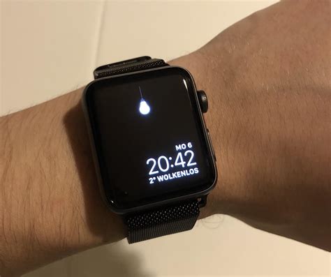 Love this minimalistic wallpaper on my Watch : r/AppleWatch