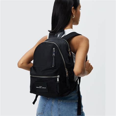 РЮКЗАК MARC JACOBS THE LARGE ZIP BACKPACK BLACK – Сумки MARC JACOBS из ...