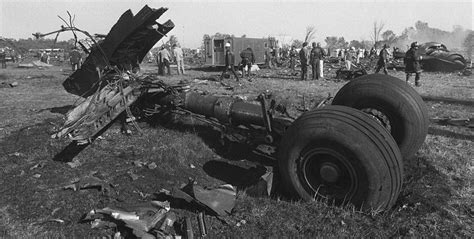 Crash of a Douglas DC-10-10 in Chicago: 273 killed | Bureau of Aircraft ...