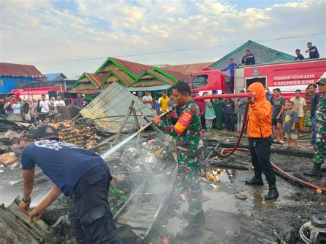 Kebakaran Di Waetuo Satu Mobil Dan Sepeda Motor Ludes Terbakar