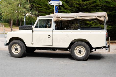 Land Rover Defender Old Retro Car Iconic British Off Road Vehicle