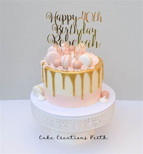 10 Cake Decorated With Macarons Ideas For Elegant Cakes