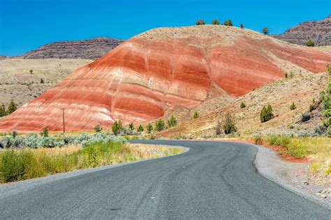 A Guide To Visiting Oregons Painted Hills Laptrinhx News