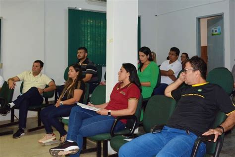 Equipe Do Ibge Discute Reta Final Do Censo 2022 20 Dos Domicílios