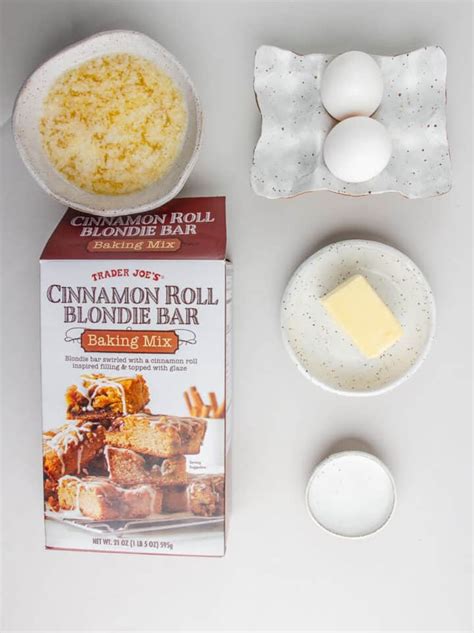 Trader Joe S Cinnamon Roll Blondie Bar Baking Mix